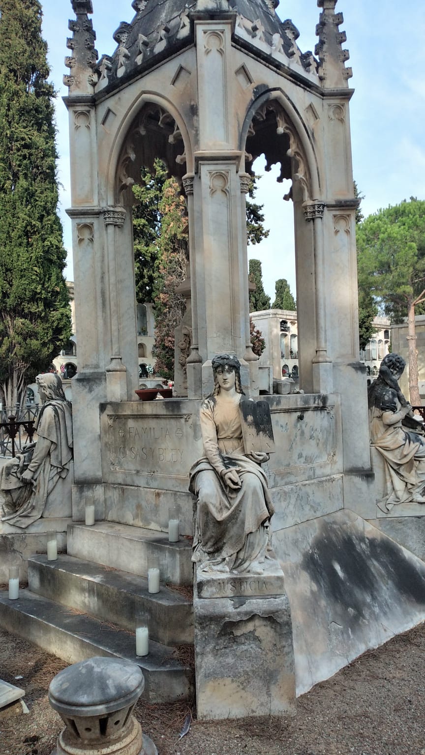MAUSOLEU CASAS BLEY