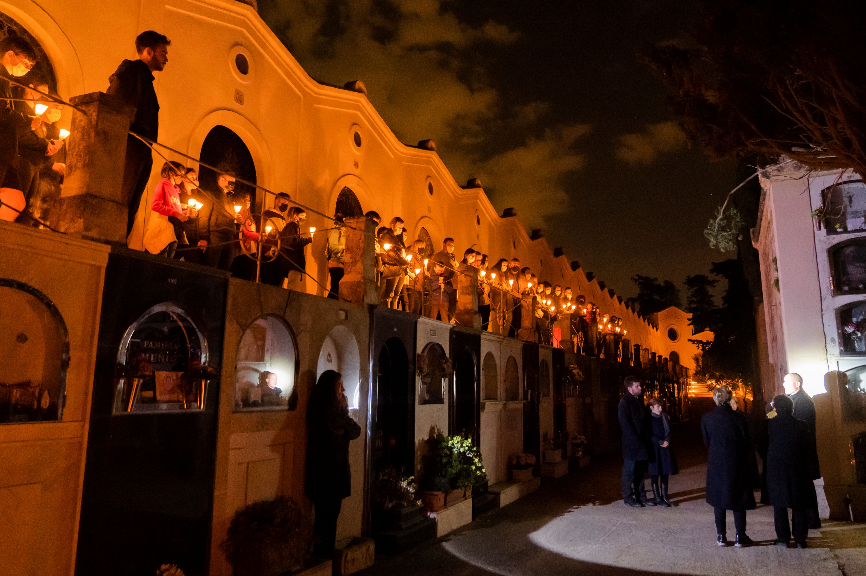 Imatge d'una sessió celebrada al Cementiri General de Reus.